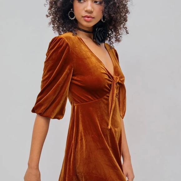 Velvet solid twist mini dress in copper M - Picture 7 of 7